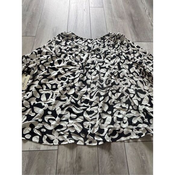 Terra & Sky plus size, black and white full blouse size 4X - Picture 10 of 13